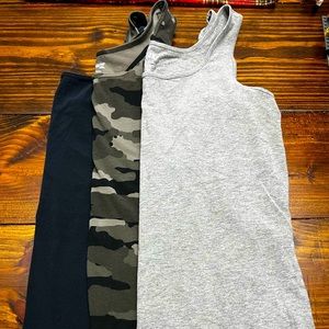 Duluth No Yank tanks